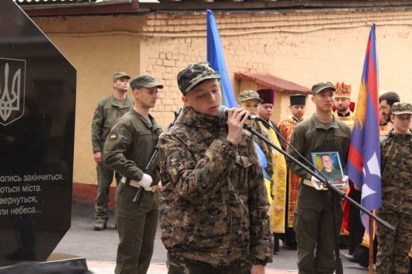 У Вінниці відкрили пам’ятник загиблим нацгвардійцям (ФОТОРЕПОРТАЖ) на сайті 20minut.ua У Вінниці відкрили пам’ятник загиблим нацгвардійцям (ФОТОРЕПОРТАЖ), фото №11 на сайті 20minut.ua