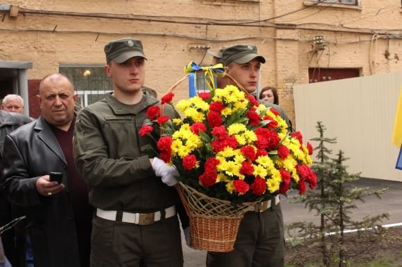 У Вінниці відкрили пам’ятник загиблим нацгвардійцям (ФОТОРЕПОРТАЖ) на сайті 20minut.ua У Вінниці відкрили пам’ятник загиблим нацгвардійцям (ФОТОРЕПОРТАЖ), фото №13 на сайті 20minut.ua