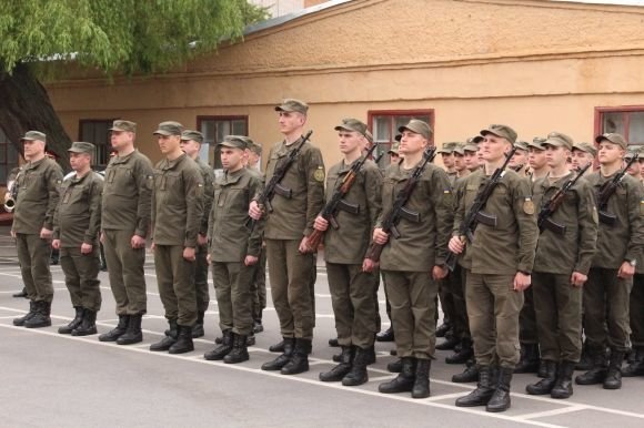 У Вінниці відкрили пам’ятник загиблим нацгвардійцям (ФОТОРЕПОРТАЖ) на сайті 20minut.ua У Вінниці відкрили пам’ятник загиблим нацгвардійцям (ФОТОРЕПОРТАЖ), фото №6 на сайті 20minut.ua