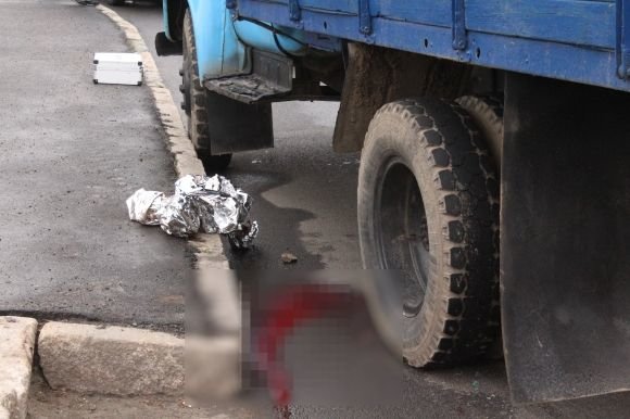 На Тяжилові водій вантажівки насмерть збив 10-річного велосипедиста (ФОТО), фото №5 на сайті 20minut.ua