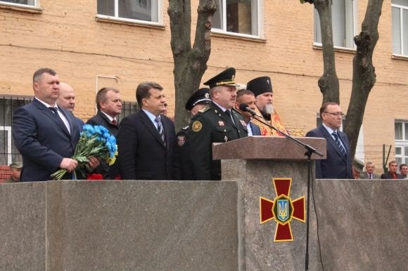У Вінниці відкрили пам’ятник загиблим нацгвардійцям (ФОТОРЕПОРТАЖ) на сайті 20minut.ua У Вінниці відкрили пам’ятник загиблим нацгвардійцям (ФОТОРЕПОРТАЖ), фото №5 на сайті 20minut.ua