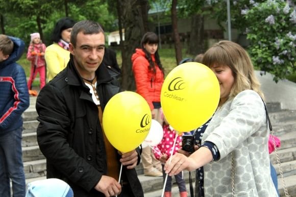 “Глухота це не вирок”.  В парку батьки організували свято для своїх дітей з вадами слуху на сайті 20minut.ua “Глухота це не вирок”.  В парку батьки організували свято для своїх дітей з вадами слуху, фото №5 на сайті 20minut.ua