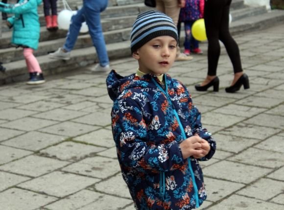 “Глухота це не вирок”.  В парку батьки організували свято для своїх дітей з вадами слуху на сайті 20minut.ua “Глухота це не вирок”.  В парку батьки організували свято для своїх дітей з вадами слуху, фото №1 на сайті 20minut.ua