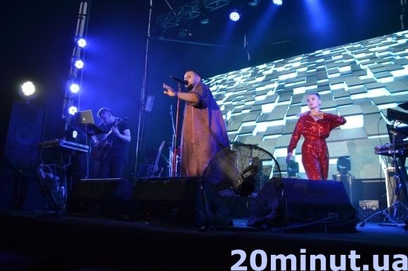 Як Кам’янець відривався під пісні MONATIK-а (ФОТО) на сайті 20minut.ua Як Кам’янець відривався під пісні MONATIK-а (ФОТО), фото №13 на сайті 20minut.ua