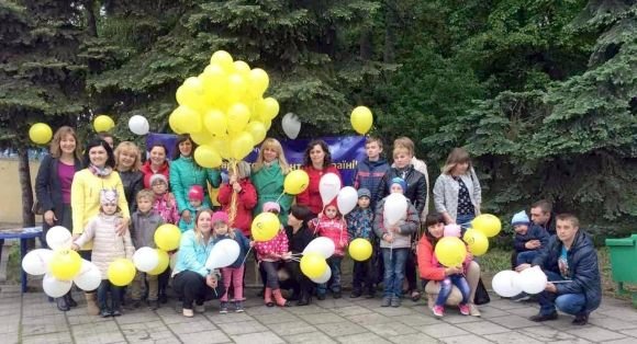 “Глухота це не вирок”.  В парку батьки організували свято для своїх дітей з вадами слуху на сайті 20minut.ua “Глухота це не вирок”.  В парку батьки організували свято для своїх дітей з вадами слуху, фото №7 на сайті 20minut.ua