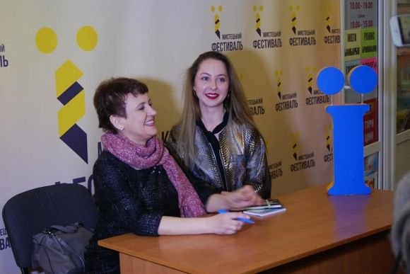 Забужко не впізнала Герету на Валовій на сайті 20minut.ua Забужко не впізнала Герету на Валовій, фото №1 на сайті 20minut.ua