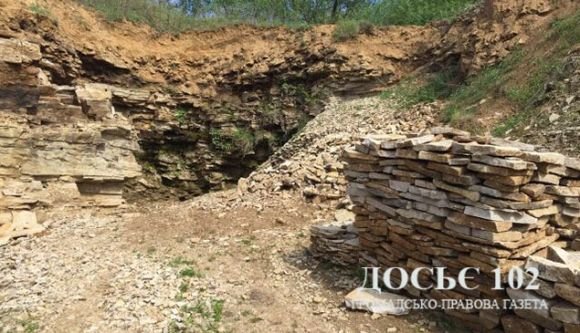 Активісти та СБУ спіймали копачів каменю, фото №2 на сайті 20minut.ua