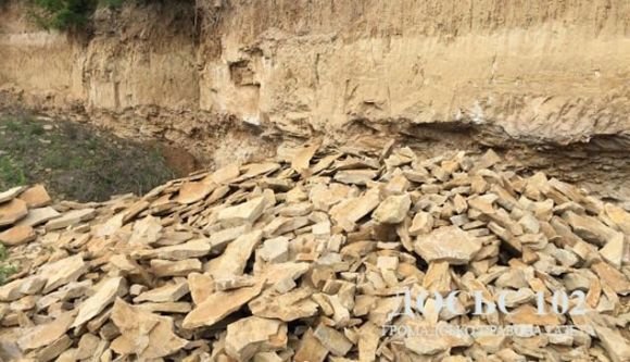 Активісти та СБУ спіймали копачів каменю, фото №1 на сайті 20minut.ua