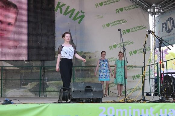 На День міста у Кам'янці презентували колекцію зачісок та одягу (ФОТО), фото №3 на сайті 20minut.ua