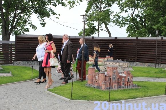 У Кам'янці офіційно відкрили музей мініатюр на сайті 20minut.ua У Кам'янці офіційно відкрили музей мініатюр, фото №1 на сайті 20minut.ua