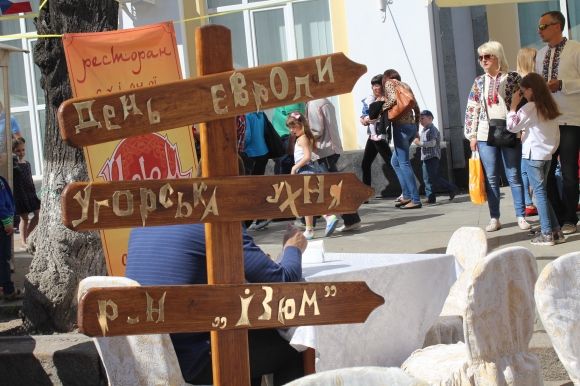 Фестиваль вуличної їжі: смажили поросят на вертелі та варили каву від сонця, фото №5 на сайті 20minut.ua