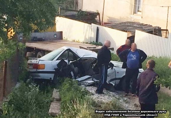 Тернополянин на Audi влетів у відбійник, фото №2 на сайті 20minut.ua