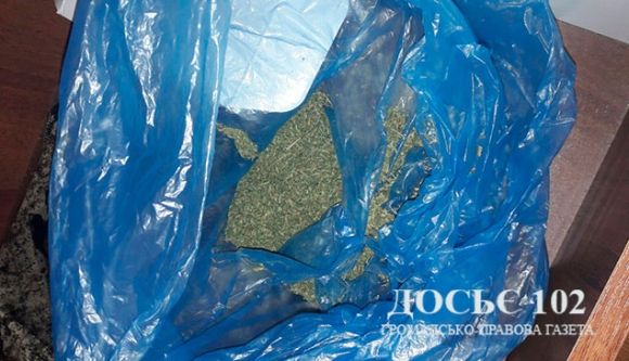 На Тернопільщині вчителька молодших класів продавала різні наркотики, фото №1 на сайті 20minut.ua