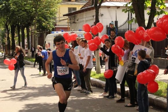 "Вінниця біжить": Хто першим пробіг 9 км і отримав 5000 грн на сайті 20minut.ua "Вінниця біжить": Хто першим пробіг 9 км і отримав 5000 грн, фото №2 на сайті 20minut.ua