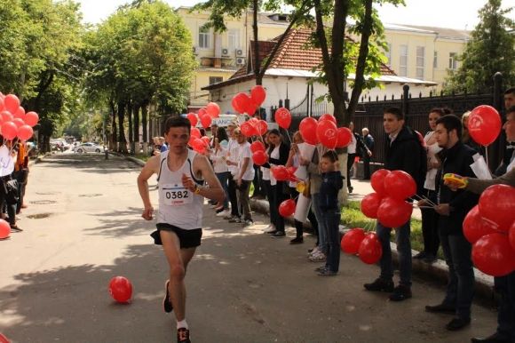 "Вінниця біжить": Хто першим пробіг 9 км і отримав 5000 грн на сайті 20minut.ua "Вінниця біжить": Хто першим пробіг 9 км і отримав 5000 грн, фото №3 на сайті 20minut.ua