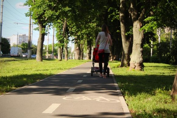 «Навіть не хочу чути!»: пішоходи не діляться велодоріжками з велосипедистами (ФОТО, ВІДЕО) на сайті 20minut.ua «Навіть не хочу чути!»: пішоходи не діляться велодоріжками з велосипедистами (ФОТО, ВІДЕО), фото №9 на сайті 20minut.ua