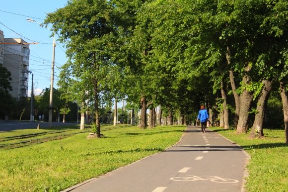 «Навіть не хочу чути!»: пішоходи не діляться велодоріжками з велосипедистами (ФОТО, ВІДЕО) на сайті 20minut.ua «Навіть не хочу чути!»: пішоходи не діляться велодоріжками з велосипедистами (ФОТО, ВІДЕО), фото №10 на сайті 20minut.ua