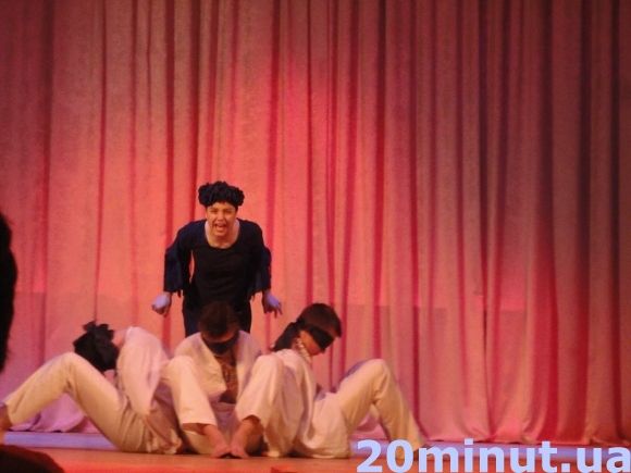 Театр “Тандем” показав кам’янчанам “Марусю Чурай” та “Великий льох” на сайті 20minut.ua Театр “Тандем” показав кам’янчанам “Марусю Чурай” та “Великий льох”, фото №2 на сайті 20minut.ua