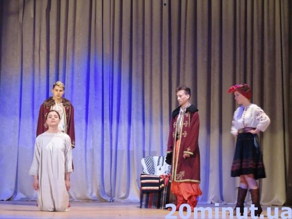 Театр “Тандем” показав кам’янчанам “Марусю Чурай” та “Великий льох” на сайті 20minut.ua Театр “Тандем” показав кам’янчанам “Марусю Чурай” та “Великий льох”, фото №1 на сайті 20minut.ua