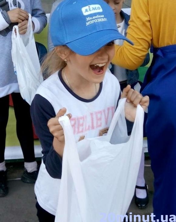 Cпорт полюбиш - сильним, спритним будеш. Як святкували з RIA маленькі вінничани на сайті 20minut.ua Cпорт полюбиш - сильним, спритним будеш. Як святкували з RIA маленькі вінничани, фото №10 на сайті 20minut.ua