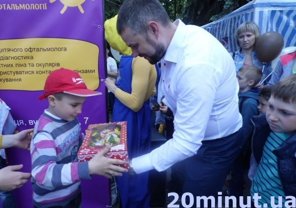 Cпорт полюбиш - сильним, спритним будеш. Як святкували з RIA маленькі вінничани на сайті 20minut.ua Cпорт полюбиш - сильним, спритним будеш. Як святкували з RIA маленькі вінничани, фото №9 на сайті 20minut.ua