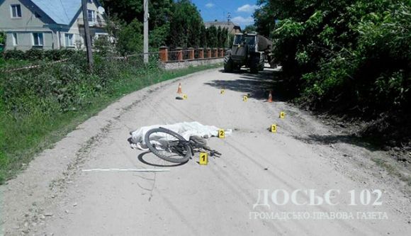 Жахливе ДТП на Тернопільщині: трактор Т-150 переїхав насмерть велосипедиста, фото №2 на сайті 20minut.ua