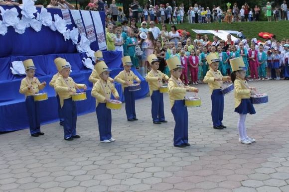 Фото дня: маленькі кам’янчани святкують День захисту дітей, фото №1 на сайті 20minut.ua