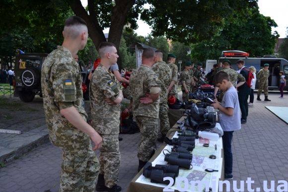 Із дресированими вівчарками та відбитками пальців: у Кам’янці почали відзначати День захисту дітей, фото №1 на сайті 20minut.ua