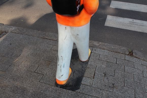 Фото дня: На Космонавтів помаранчевому «школяру» проламали голову, фото №2 на сайті 20minut.ua