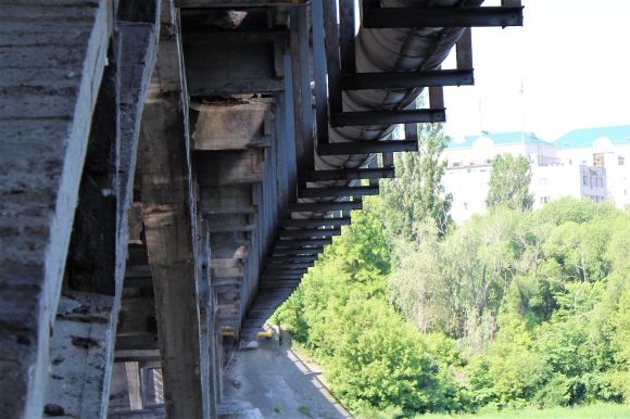 Київський міст просять закрити будівельники. А у мерії — проти (ФОТОРЕПОРТАЖ) на сайті 20minut.ua Київський міст просять закрити будівельники. А у мерії — проти (ФОТОРЕПОРТАЖ), фото №3 на сайті 20minut.ua
