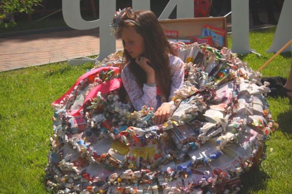 Посидіти на траві та помалювати: у Вінниці відкрили «Мистецькі вихідні» (ФОТОРЕПОРТАЖ), фото №14 на сайті 20minut.ua