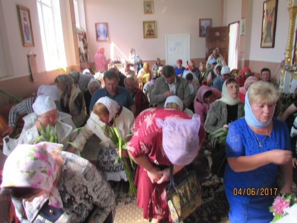 Свято Трійці в парафії "Покрови Пресвятої Богородиці", фото №20 на сайті 20minut.ua