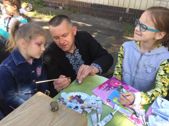 Носій смерті перетворили на символ віри і життя, фото №5 на сайті 20minut.ua