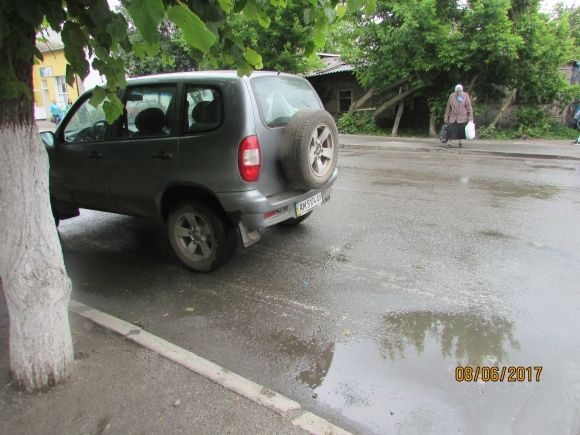Як поліцейські поліцейську машину штовхали на сайті 20minut.ua Як поліцейські поліцейську машину штовхали, фото №2 на сайті 20minut.ua