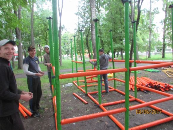 Як поліцейські поліцейську машину штовхали на сайті 20minut.ua Як поліцейські поліцейську машину штовхали, фото №1 на сайті 20minut.ua