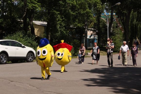 WorkOut-шоу, радіокеровані машинки та шалені хіміки: що відбувається у парку? (ФОТОРЕПОРТАЖ), фото №14 на сайті 20minut.ua