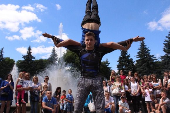 WorkOut-шоу, радіокеровані машинки та шалені хіміки: що відбувається у парку? (ФОТОРЕПОРТАЖ), фото №18 на сайті 20minut.ua