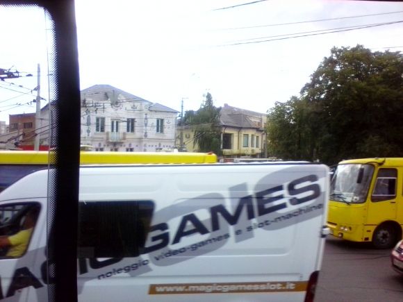 Півтори години замість 15-ти хвилин. Як їхали люди на роботу із Замостя (ФОТО, ВІДЕО), фото №6 на сайті 20minut.ua