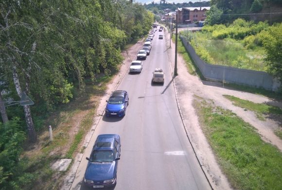 «Куди скаржитися? В ООН?»: Центральний міст потонув у заторах (ВІДЕО, ФОТО), фото №15 на сайті 20minut.ua