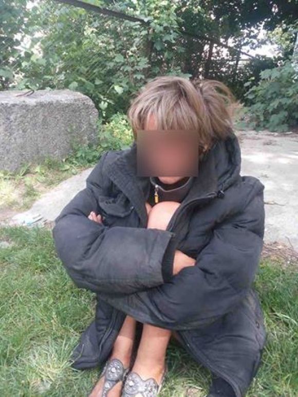 На узбіччі в Дунаєвецькому районі знайшли 27-річну мешканку Житомирщини на сайті vsim.ua На узбіччі в Дунаєвецькому районі знайшли 27-річну мешканку Житомирщини, фото №1 на сайті vsim.ua