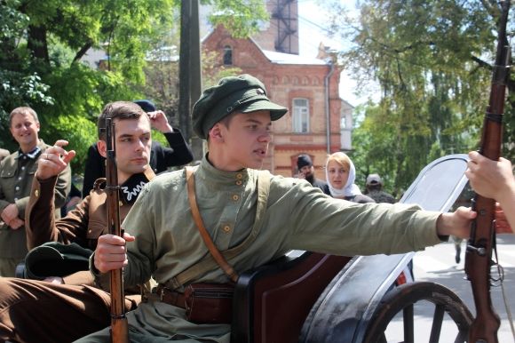 Зі знімального майданчика фільму «Замах на Петлюру»: Ми намагаємося піднімати українське кіно на новий рівень на сайті 20minut.ua Зі знімального майданчика фільму «Замах на Петлюру»: Ми намагаємося піднімати українське кіно на новий рівень, фото №14 на сайті 20minut.ua