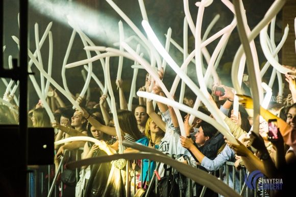 Як відомі вінничани та фіналістки «Голосу країни» відривалися на концерті MOZGI у Вінниці, фото №54 на сайті 20minut.ua