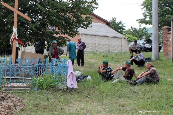 «Багно стікало до Електромережі». Знову в Сабарові прорвало каналізацію, фото №5 на сайті 20minut.ua