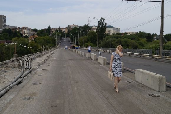 Десять днів, як перекрили Київський міст. Що там встигли зробити? (ФОТО), фото №13 на сайті 20minut.ua