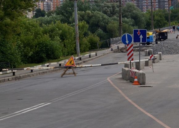 Десять днів, як перекрили Київський міст. Що там встигли зробити? (ФОТО), фото №5 на сайті 20minut.ua