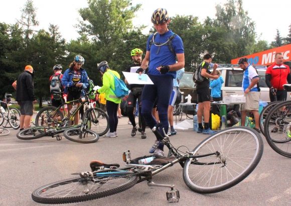 200 кілометрів навколо Вінниці за 13,5 годин: стартував велозаїзд «Пиріжковий» (ФОТО) на сайті 20minut.ua 200 кілометрів навколо Вінниці за 13,5 годин: стартував велозаїзд «Пиріжковий» (ФОТО), фото №2 на сайті 20minut.ua
