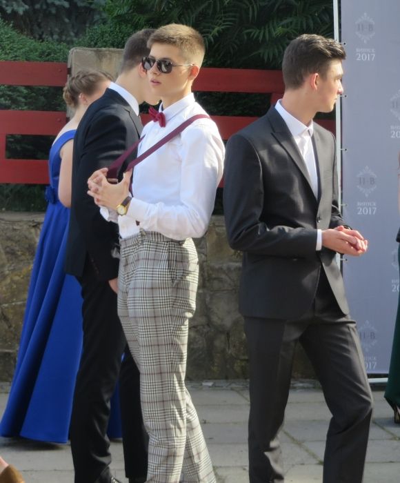 Випуск-2017: що вдягнули і скільки витратили на одяг школярі, фото №17 на сайті vsim.ua