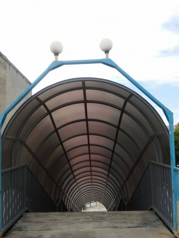 Пішохідний міст-тунель через колію уже частково відкрили на сайті 20minut.ua Пішохідний міст-тунель через колію уже частково відкрили, фото №1 на сайті 20minut.ua