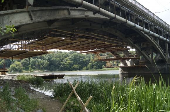 Десять днів, як перекрили Київський міст. Що там встигли зробити? (ФОТО), фото №10 на сайті 20minut.ua