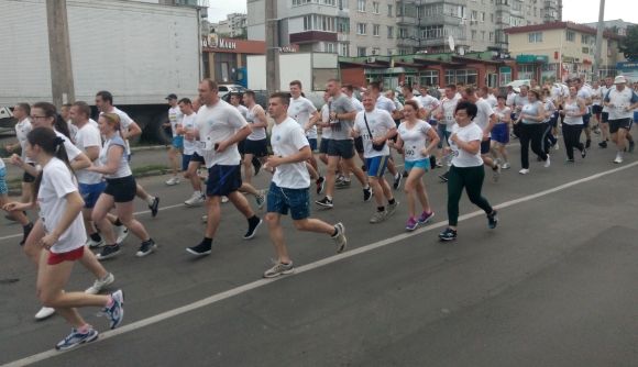 Сотні поліцейських покинули всі справи, щоб пробігтися центром Хмельницького на сайті vsim.ua Сотні поліцейських покинули всі справи, щоб пробігтися центром Хмельницького, фото №3 на сайті vsim.ua